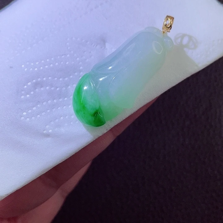 翡翠18K金镶嵌颈饰翡翠
