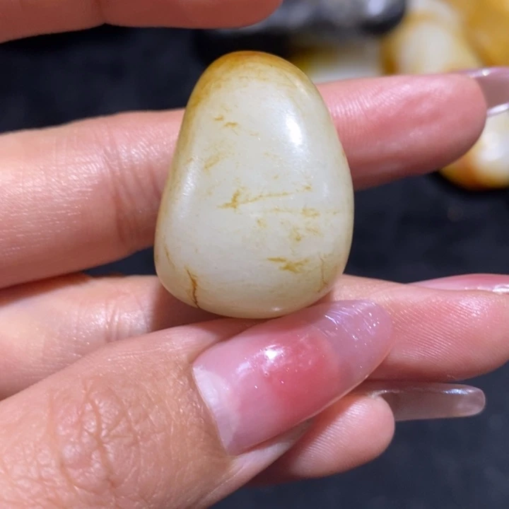 未镶嵌和田玉（糖玉）挂件