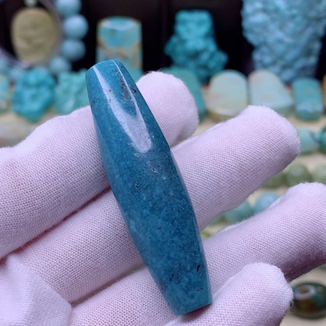 绿松石颈饰未镶嵌