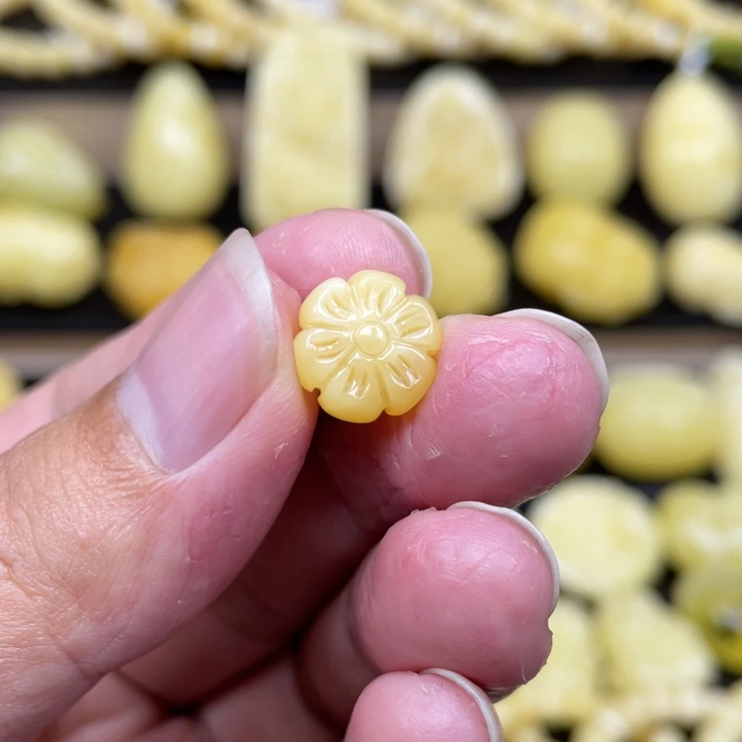 琥珀未镶嵌裸石琥珀蜜蜡