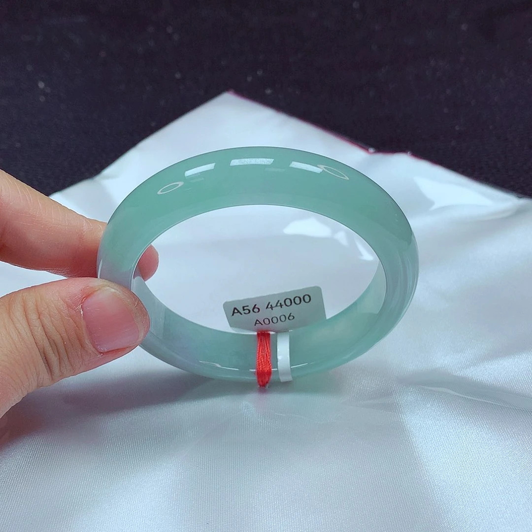 翡翠手镯未镶嵌手镯56