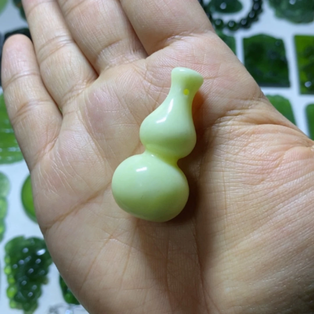 【闪购商品】未镶嵌蛇纹石玉颈饰