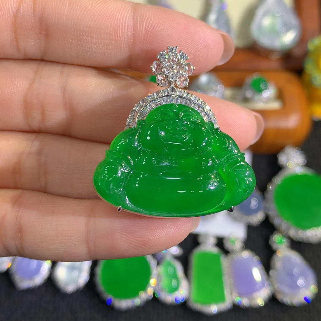 翡翠18K金镶嵌颈饰