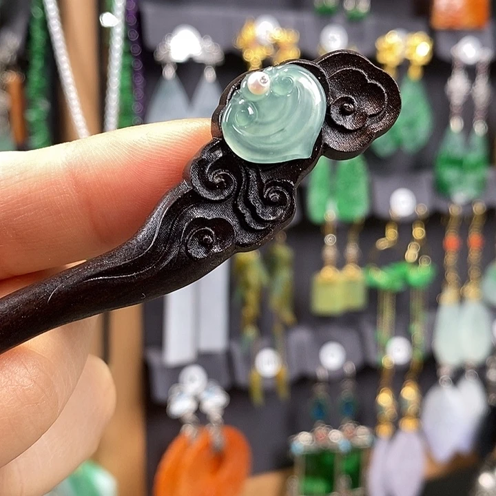 翡翠未镶嵌耳饰翡翠