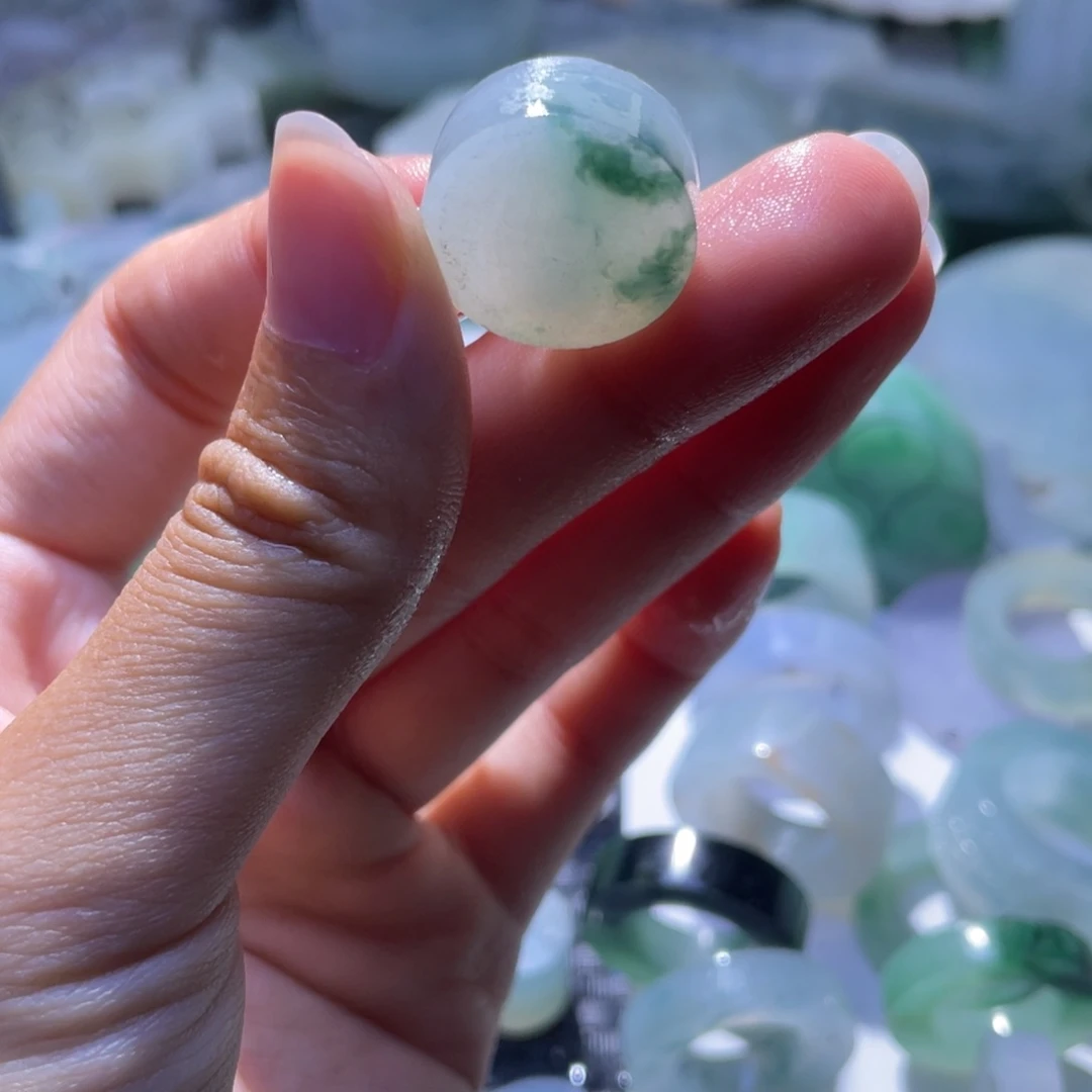 定制翡翠未镶嵌翡翠