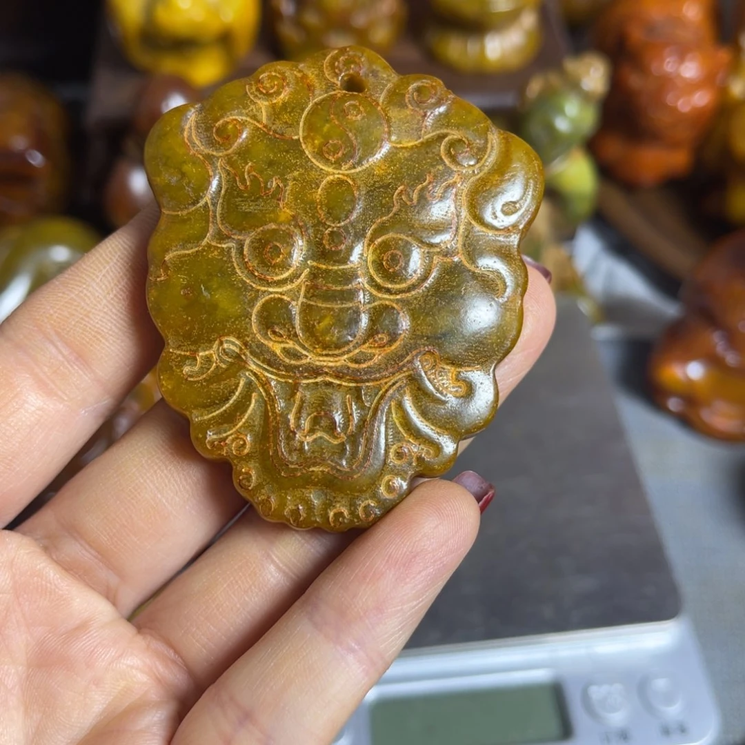 蛇纹石玉合金颈饰