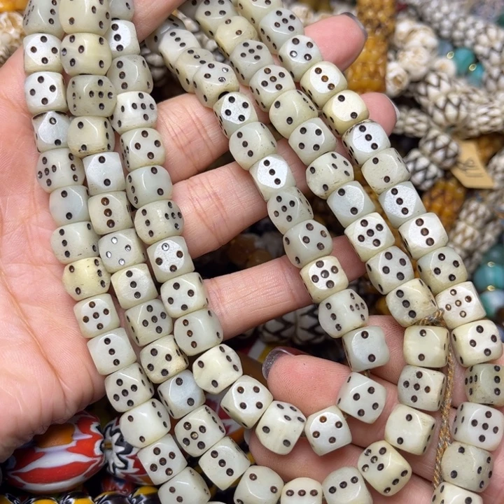 玻璃颈饰9776一条