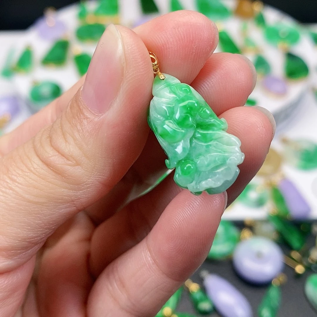 翡翠吊坠(不含链)18K金镶嵌