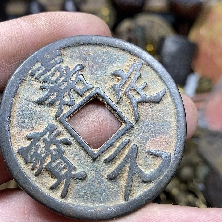 阿***南小杨推荐铜物件一个