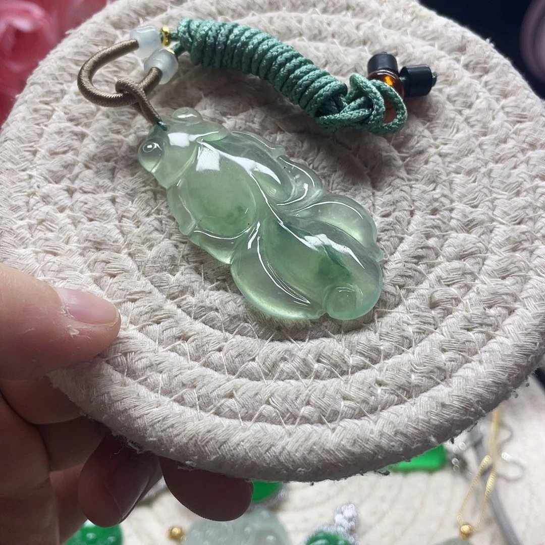 翡翠未镶嵌颈饰翡翠吊坠