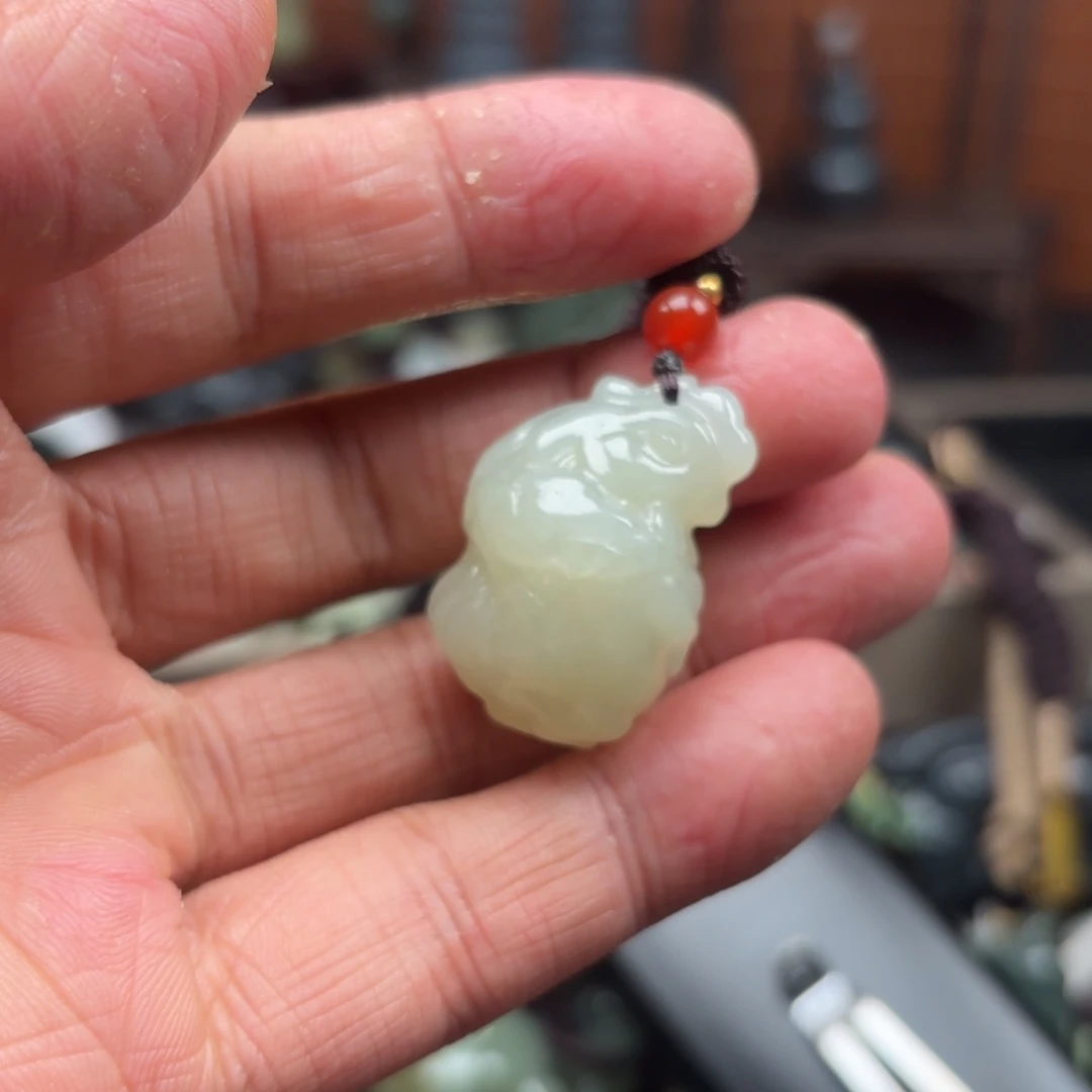 和田玉吊坠未镶嵌