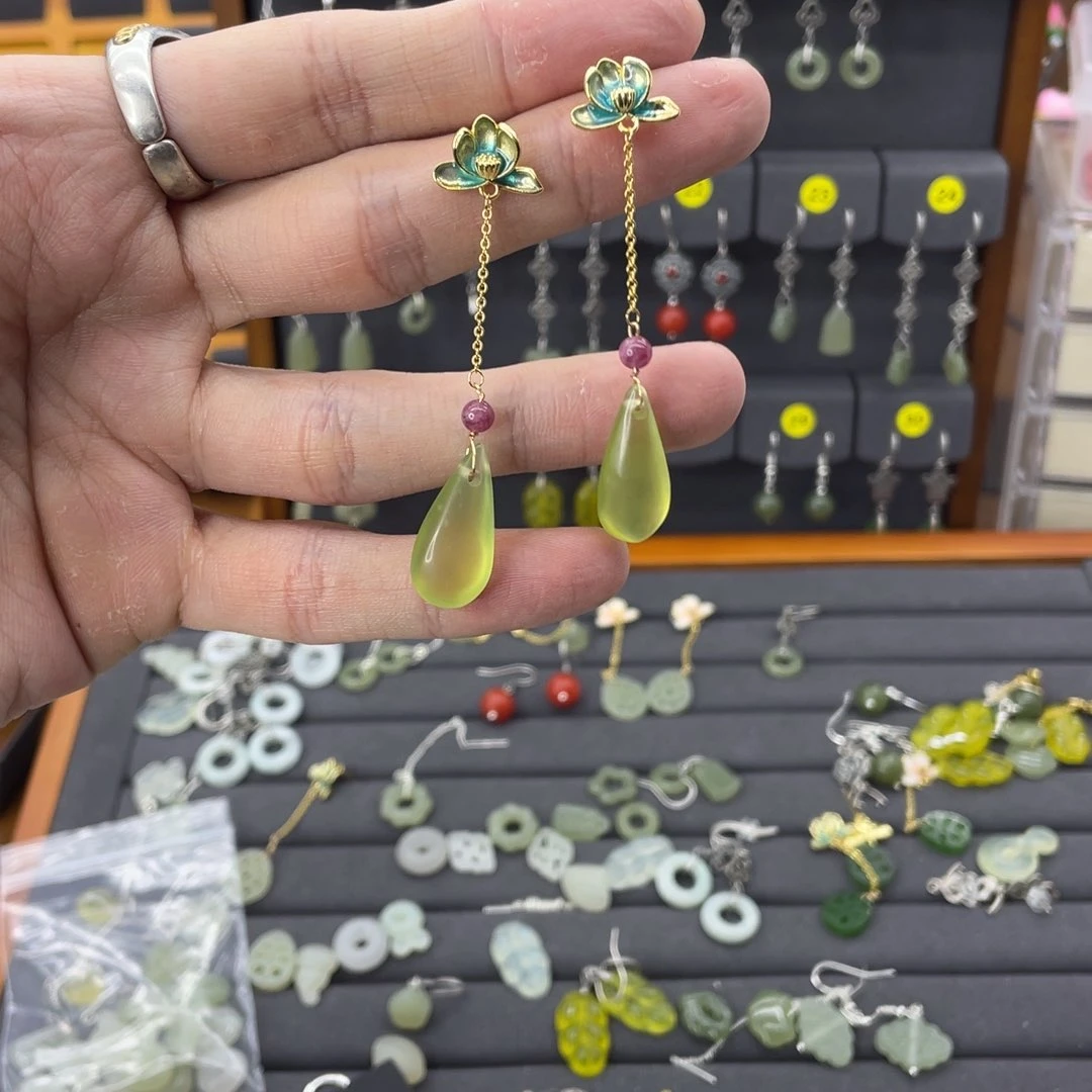 蛇纹石玉耳饰银S925镀金镶嵌