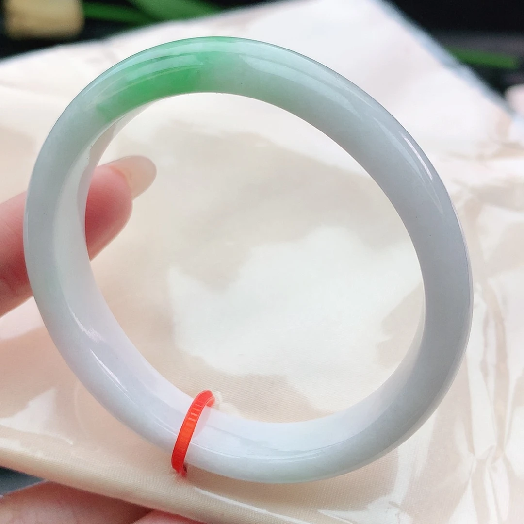 翡翠手镯未镶嵌55贵妃050036