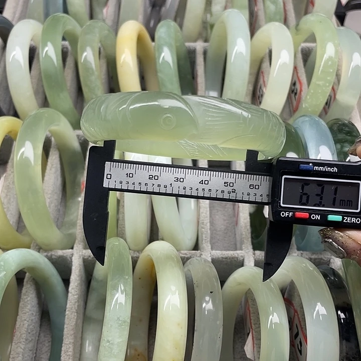 蛇纹石玉未镶嵌手镯64