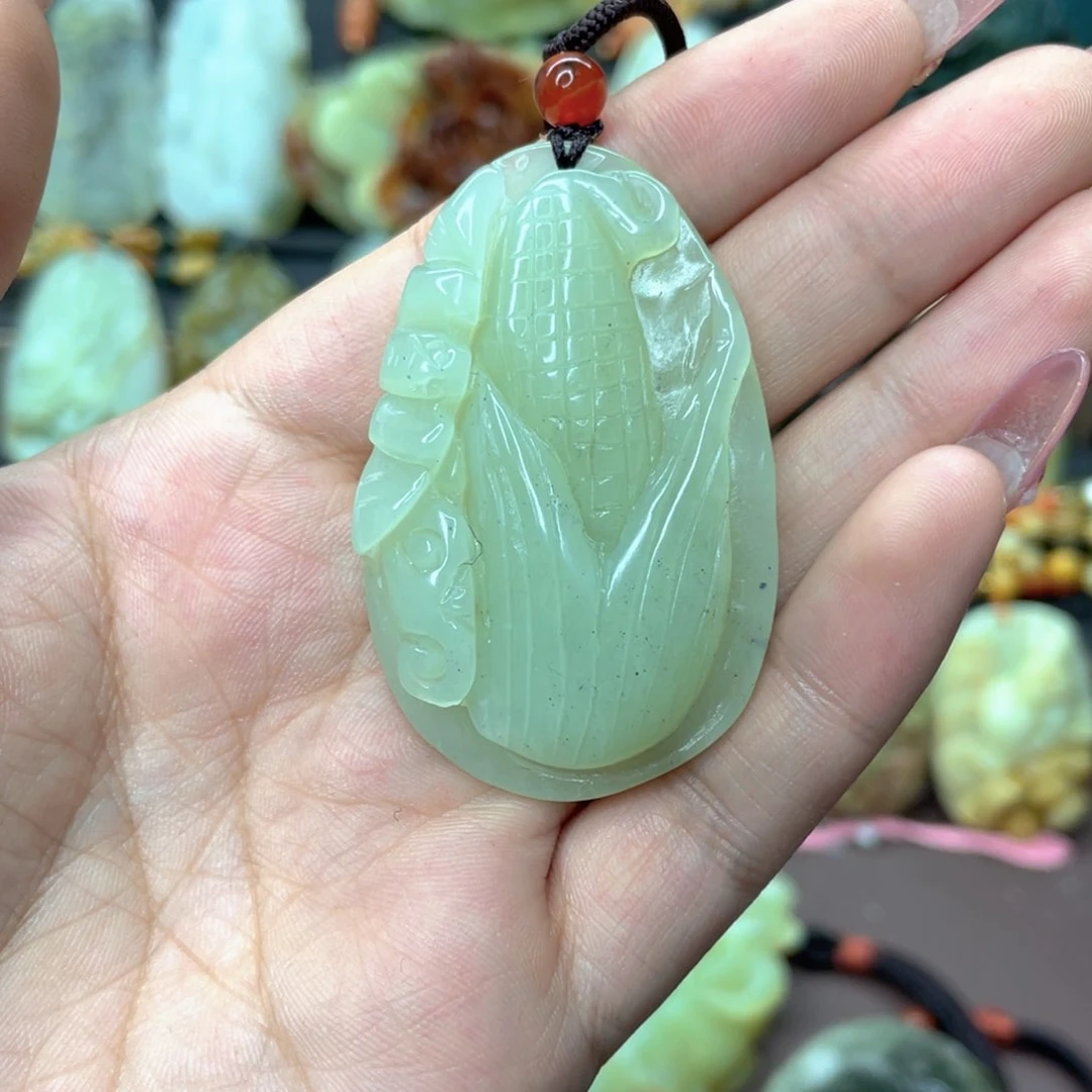 蛇纹石玉颈饰未镶嵌