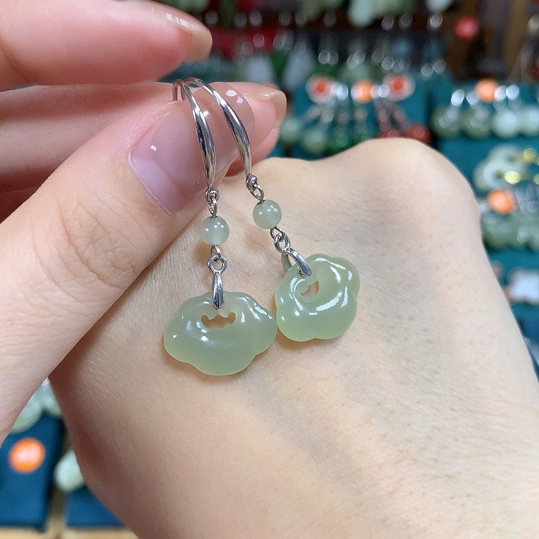 和田玉银S925镶嵌耳饰卡16左右