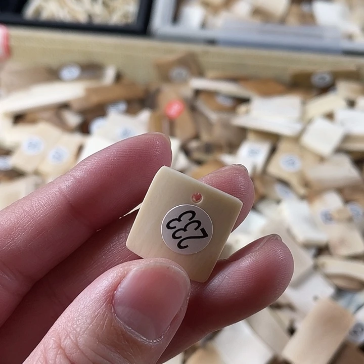 泥塑不打孔联系客服