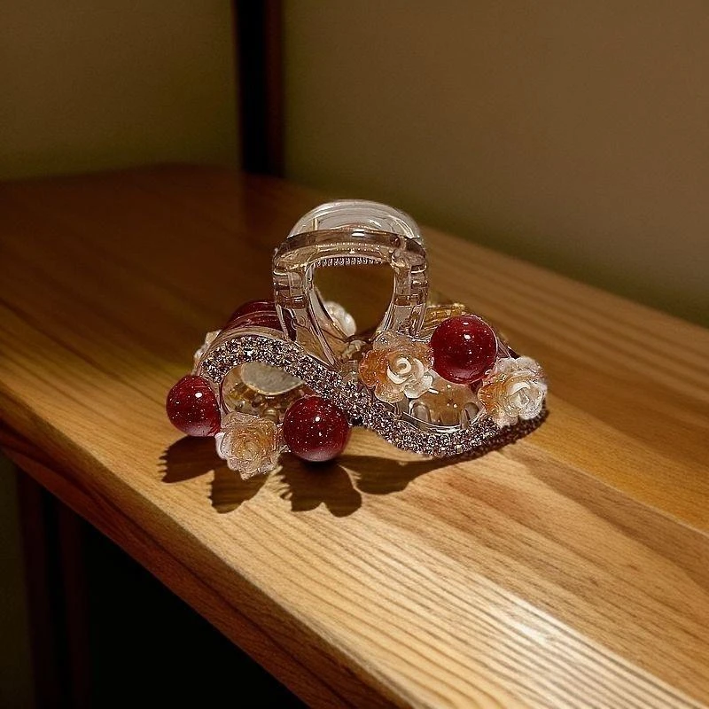 新款水钻珠子花朵6厘米中号抓夹后脑勺洋气盘发夹时尚半扎鲨鱼夹