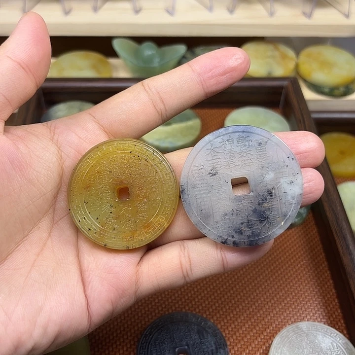 卿***心未镶嵌蛇纹石玉吊坠(不含链)