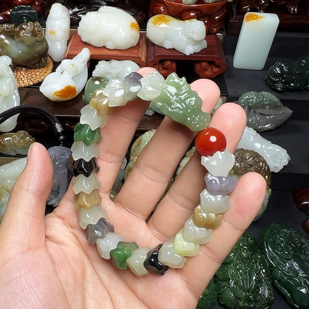 和田玉未镶嵌把件