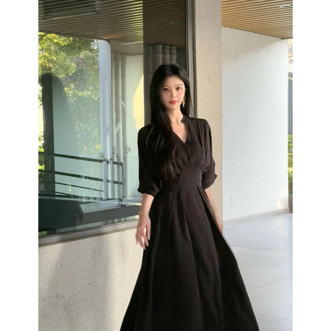 赠运补 法式赫本风连衣裙气质白色衬衫领小众设计感长裙子女显瘦