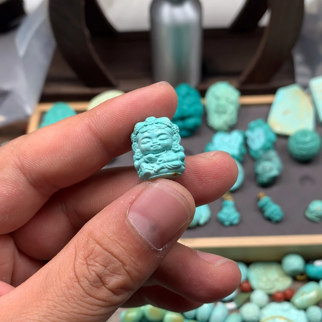 绿松石雕刻未镶嵌