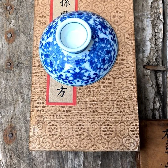 瓷片，，，，，，，，，，，，，，，，，，，，，