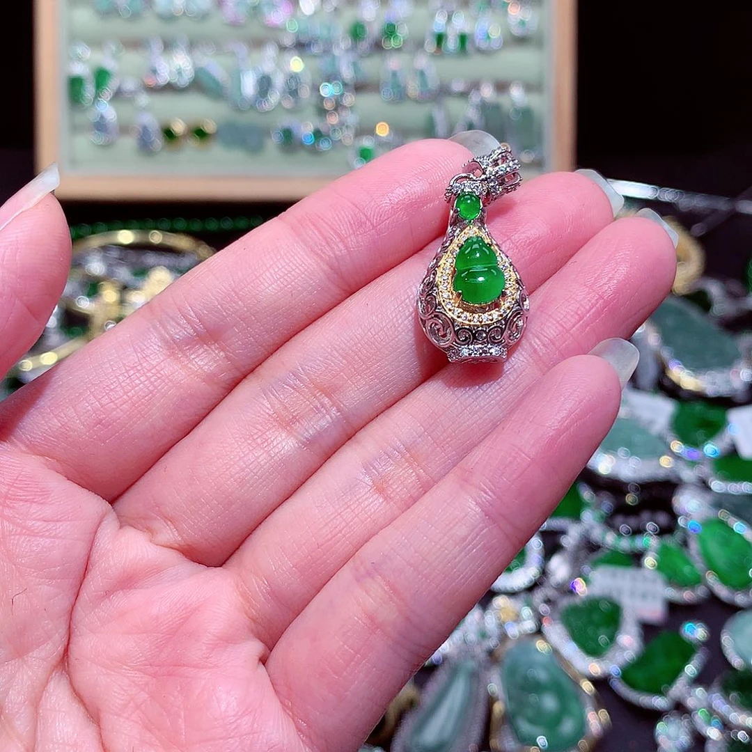 【闪购商品】翡翠吊坠(不含链)未镶嵌