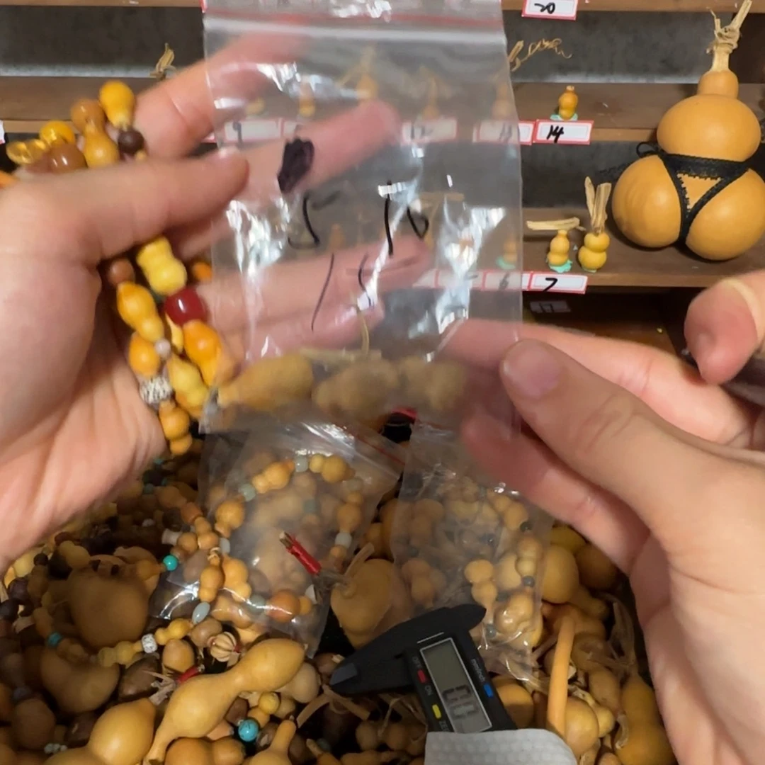 .***葫芦打孔后不退不换！