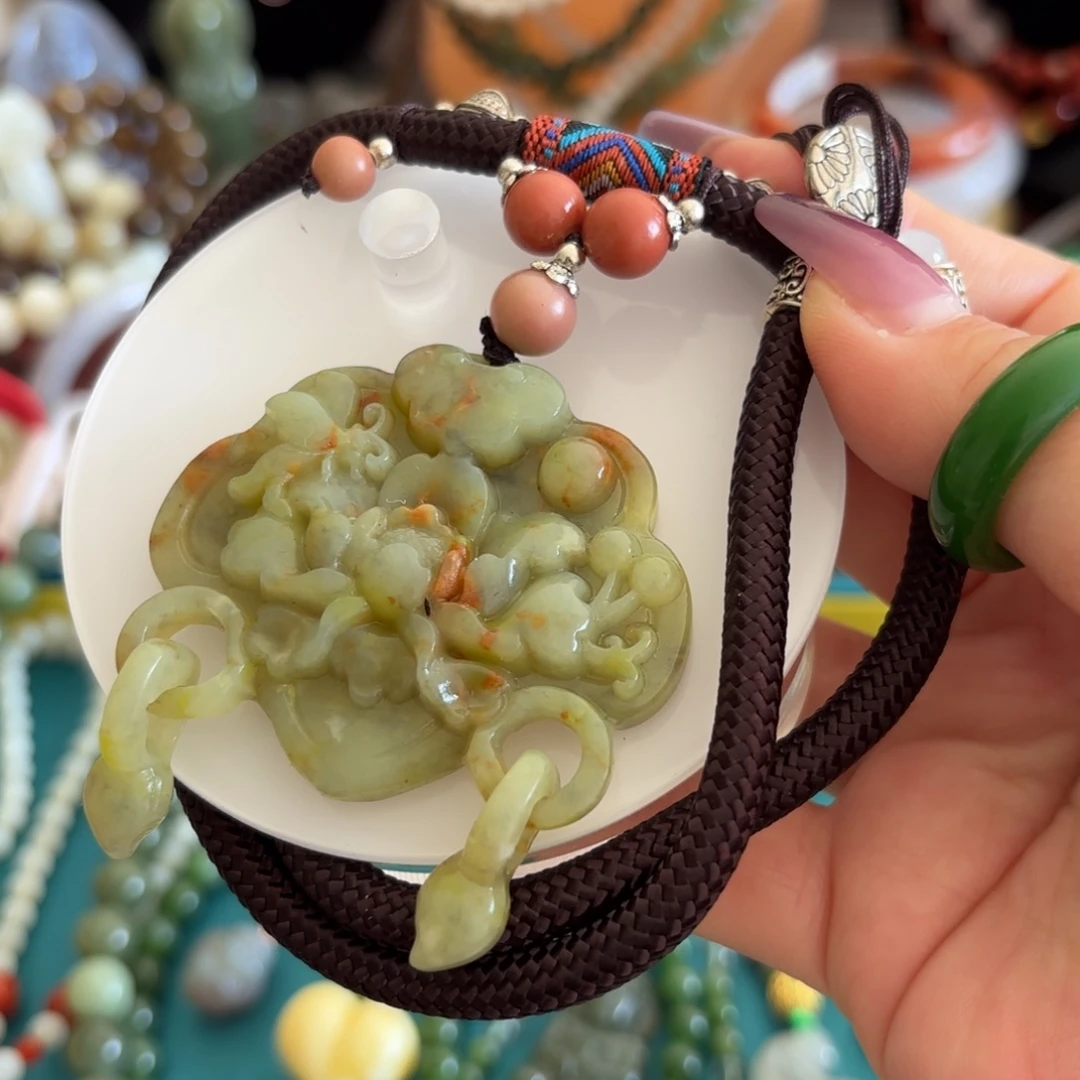 岫岩老玉（透闪石质玉）合金颈饰6585
