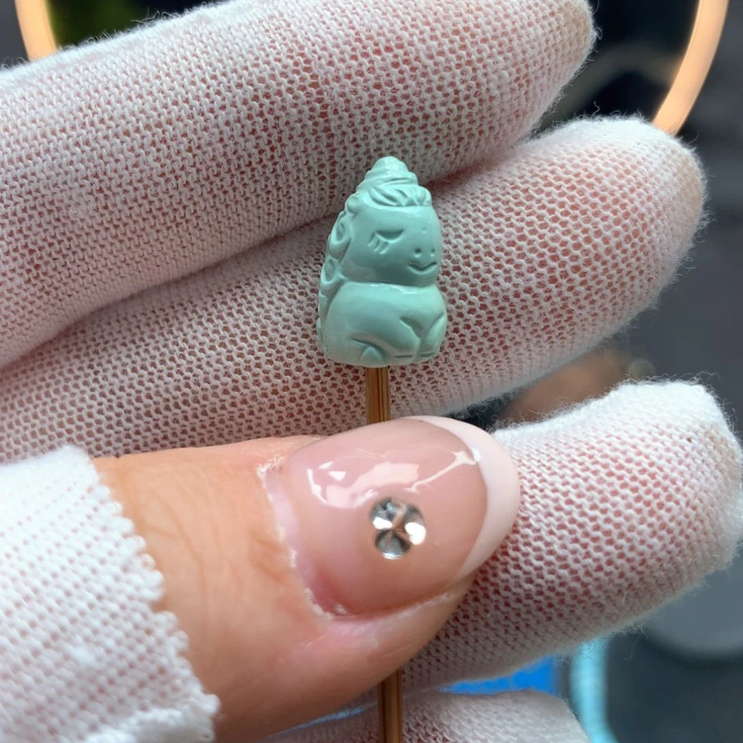 绿松石未镶嵌挂件