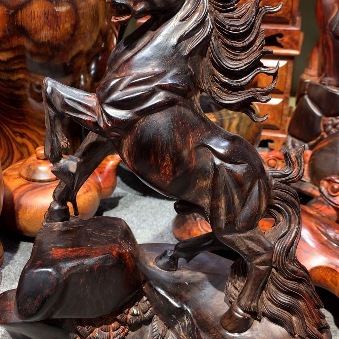 行***m木大红酸枝生肖马