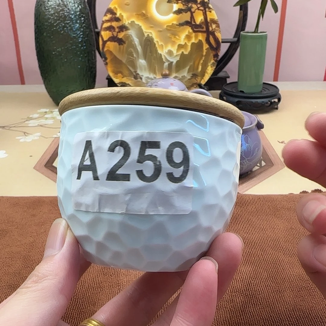 羊脂玉锤纹茶叶罐