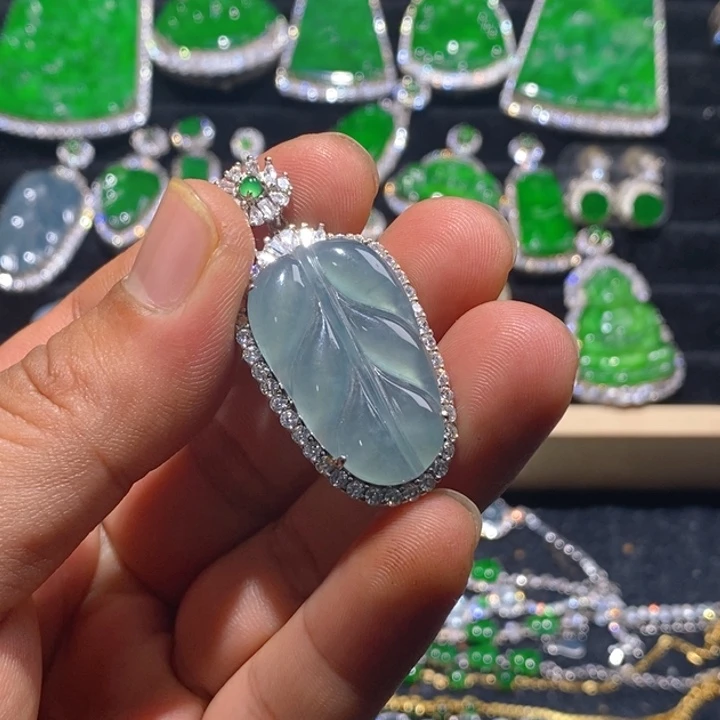 翡翠颈饰银S925镶嵌天然A货翡翠