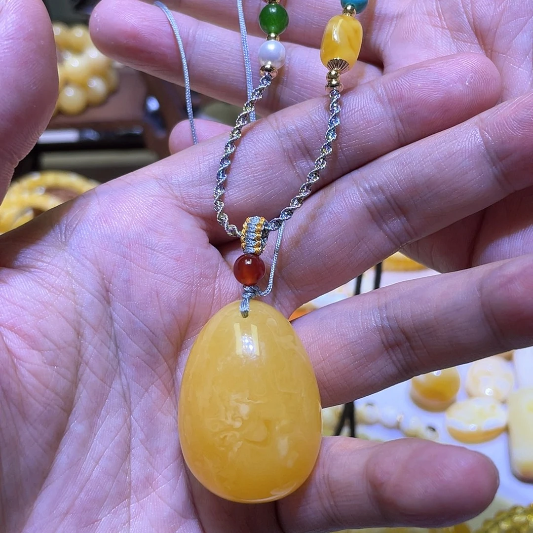 蜜蜡吊坠(赠链)未镶嵌焦皮蜜糖红10.6吊坠