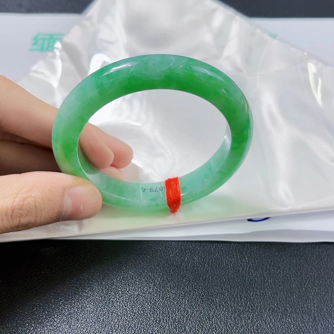 桃***灼翡翠未镶嵌手镯翡翠手镯56