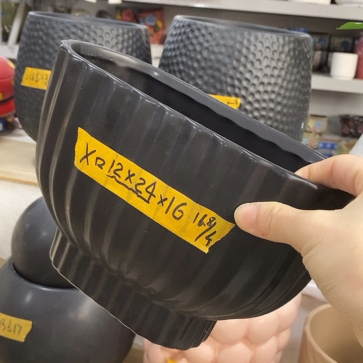 陶盆有孔 瑕疵针孔漏釉介意勿拍外口 24*12外高16