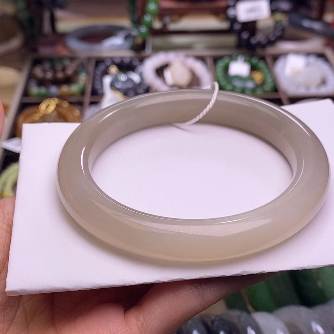 颈饰未镶嵌和田玉烟藕粉手镯58.6圈口