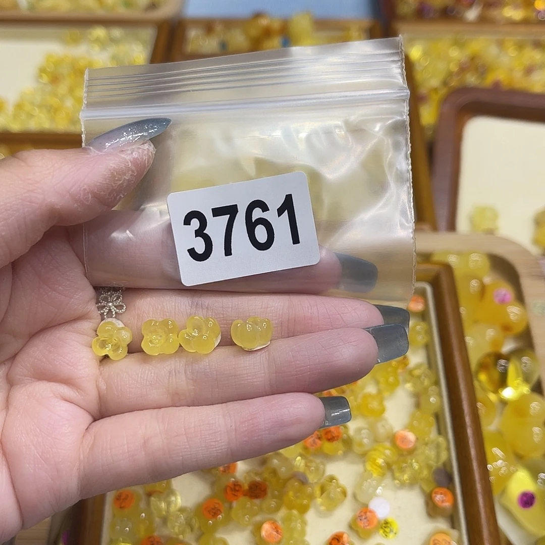 樱***≈琥珀颈饰未镶嵌蜜蜡