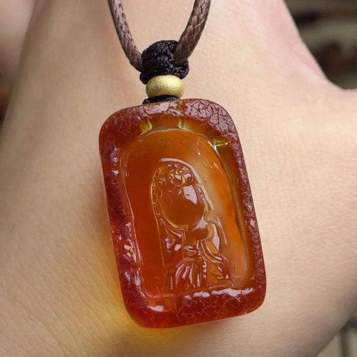 琥珀未镶嵌颈饰荧光宝宝佛