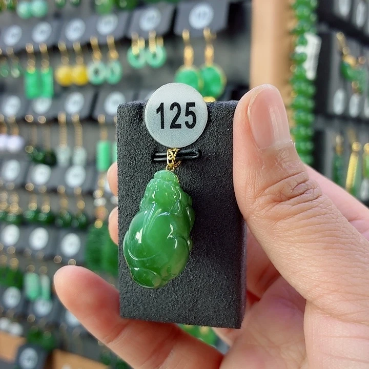 和田玉18K金镶嵌颈饰