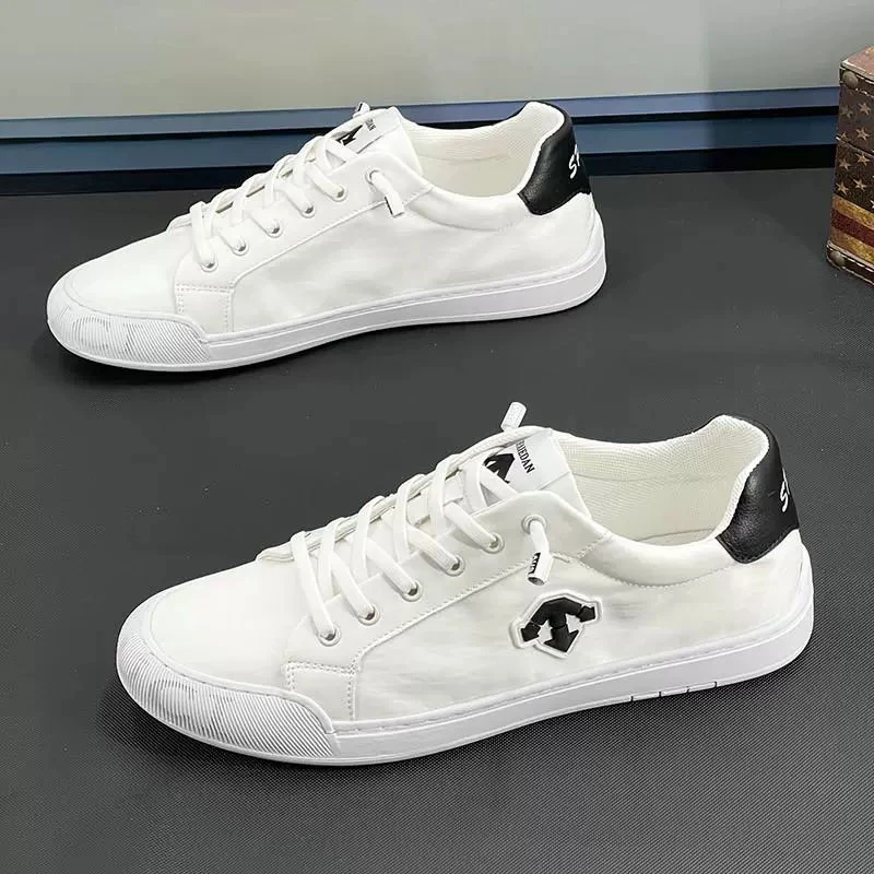 小白鞋男2025春秋新款布面透气帆布鞋精神小伙休闲运动低帮潮男鞋