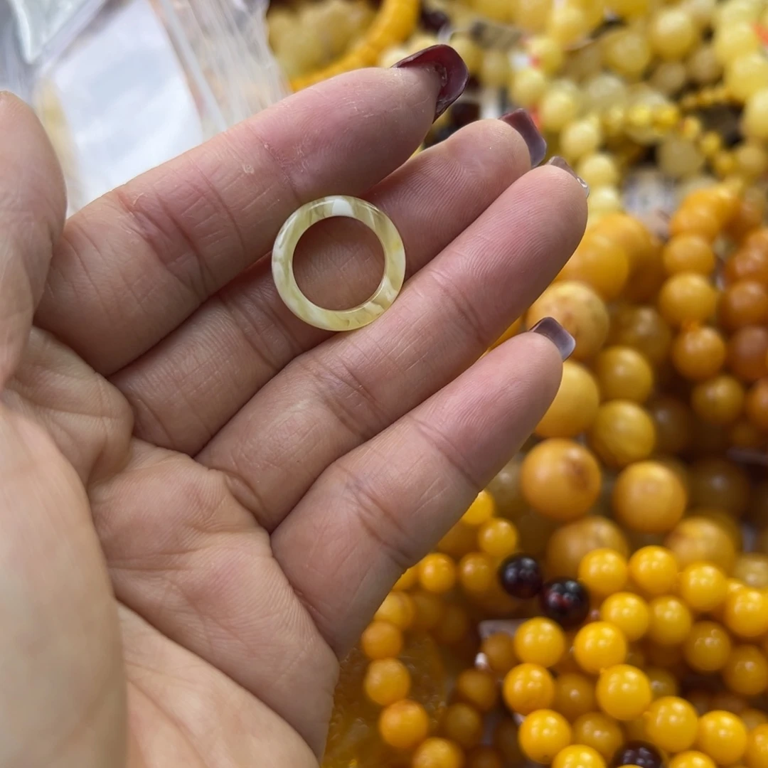 琥珀珠宝奇石未镶嵌