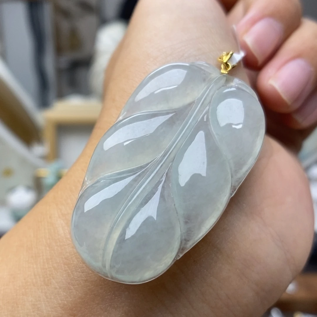 【闪购商品】颈饰18K金镶嵌翡翠26