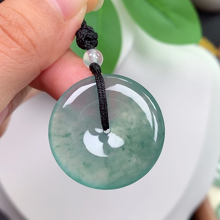 翡翠未镶嵌颈饰平安扣 28x4.7mm