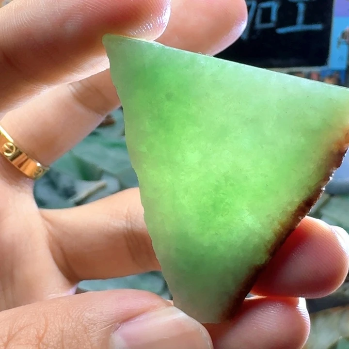 翡翠未镶嵌颈饰57862