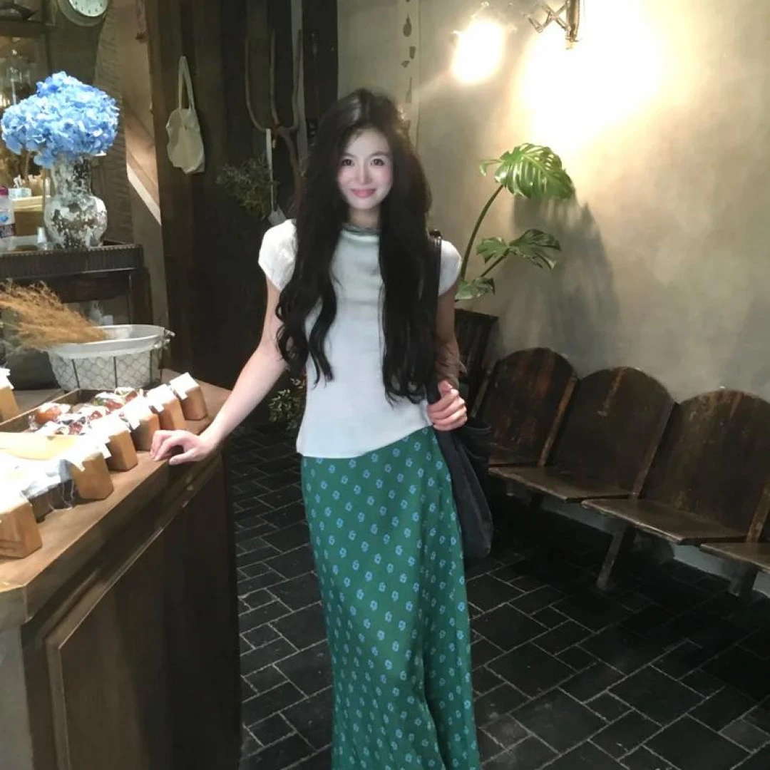 夏季2025新款韩系松弛感穿搭气质短袖T恤洋气半身裙显瘦两件套装