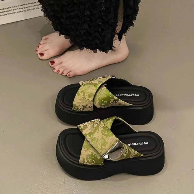 国风新中式厚底增高拖鞋女夏外穿2025新款交叉一字拖网红爆款凉拖