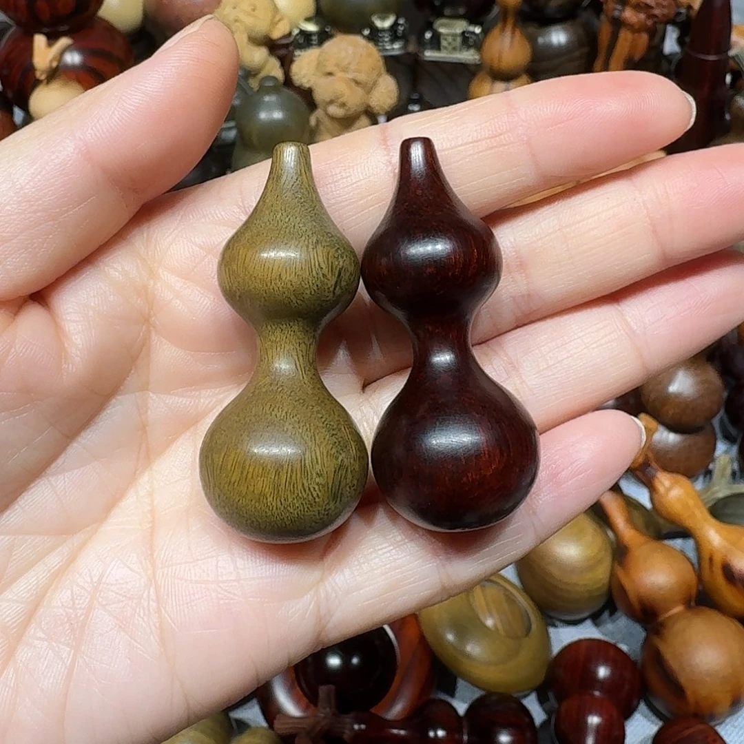 木绕指柔葫芦两个