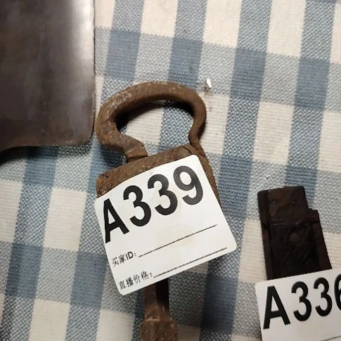 米***儿民俗物件铁器摆件